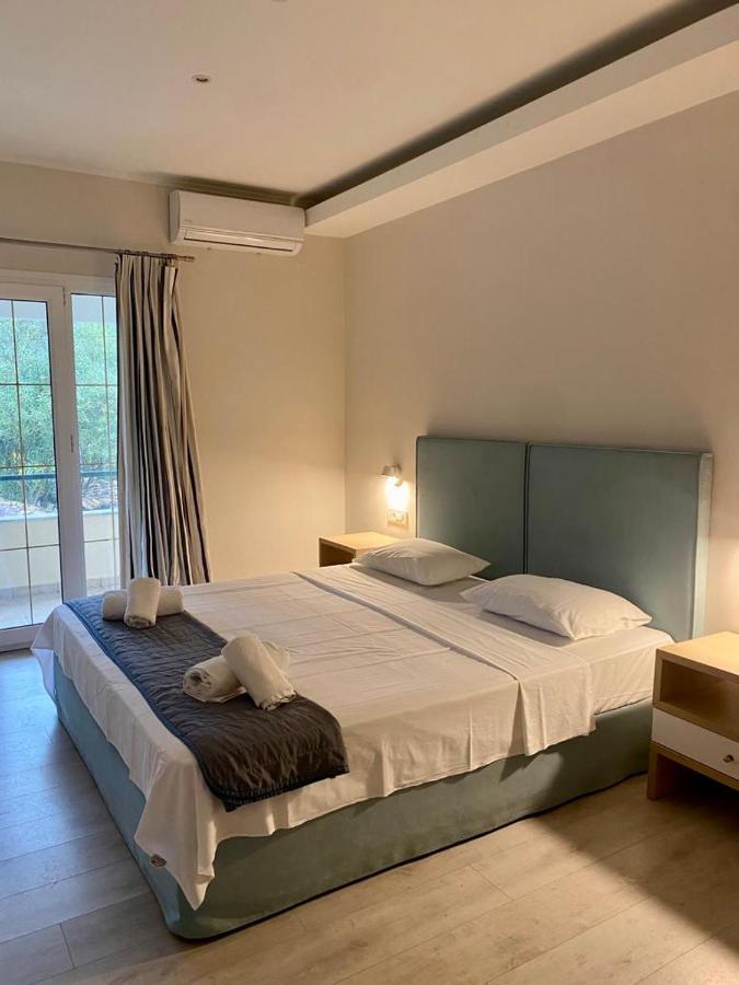Callisto Beach Hotel リアパデス エクステリア 写真