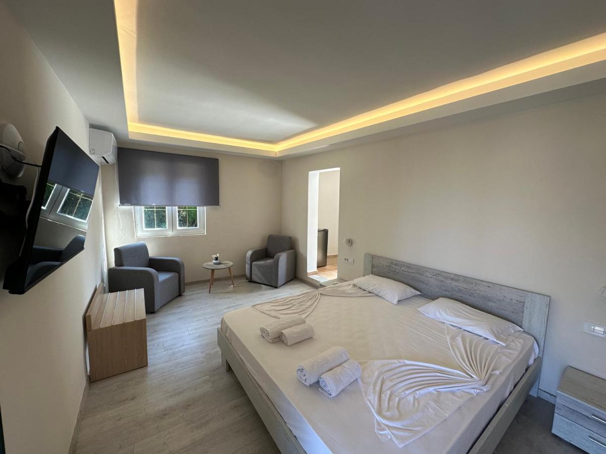 Callisto Beach Hotel リアパデス エクステリア 写真